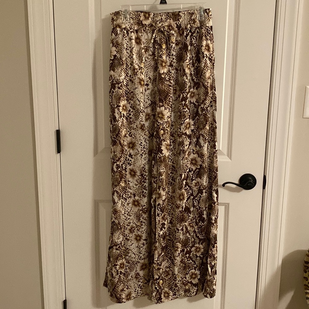 Women’s Floral Lounge Pants
